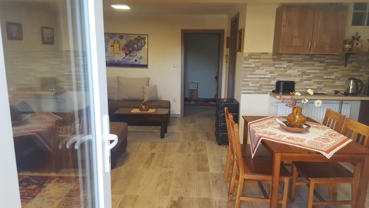 Gyöngyvirág Apartman Keszthely Exterior foto