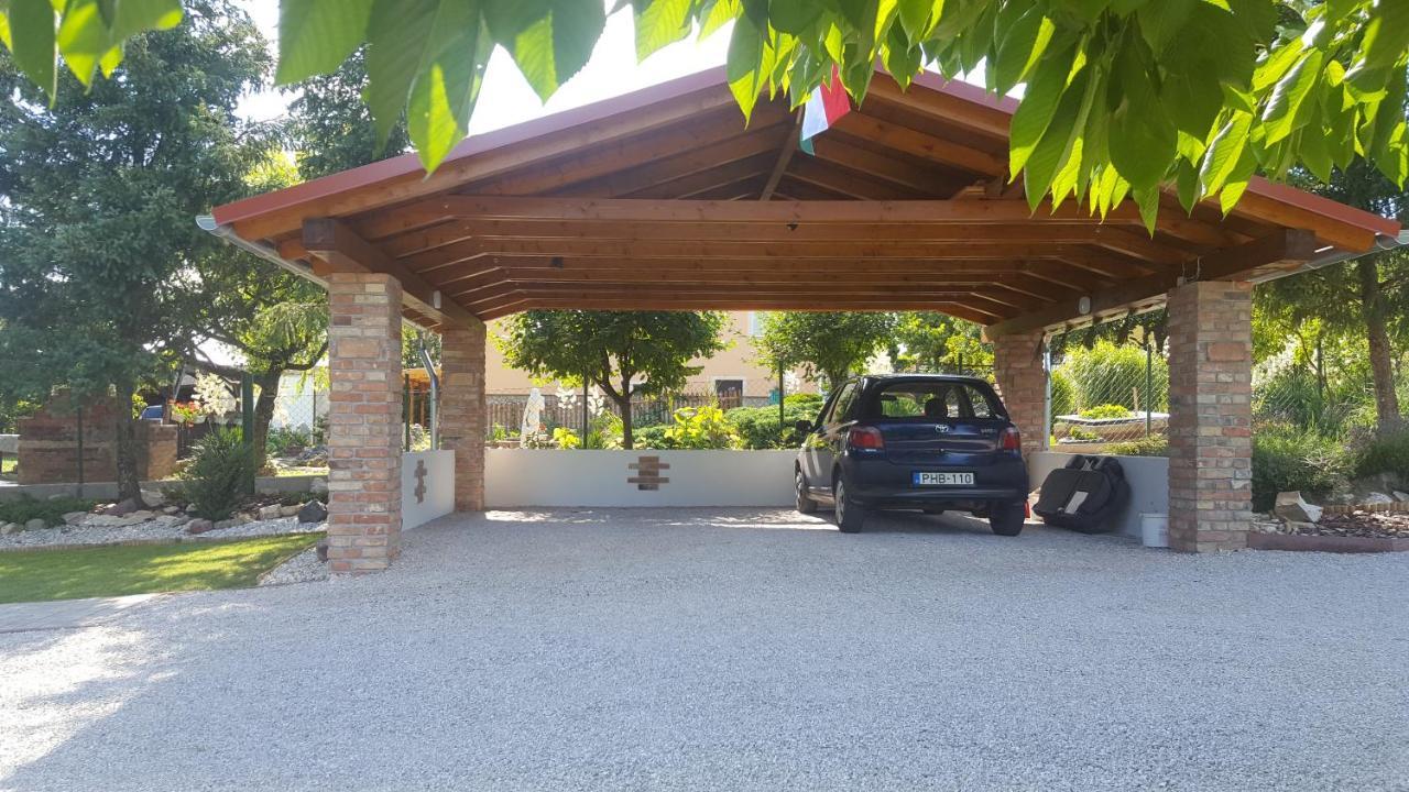 Gyöngyvirág Apartman Keszthely Exterior foto