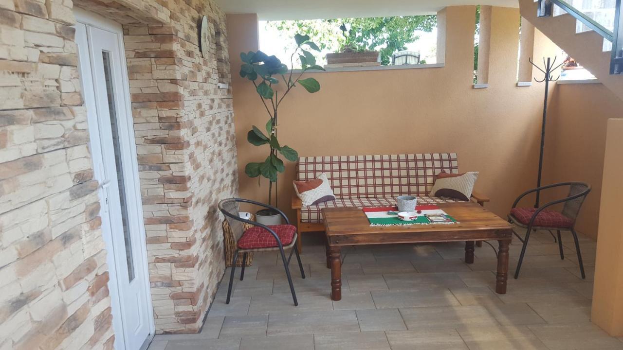 Gyöngyvirág Apartman Keszthely Exterior foto